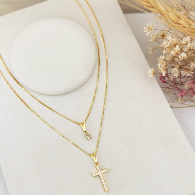 Colar Duplo de Cruz Zircônia Cristal Dourado