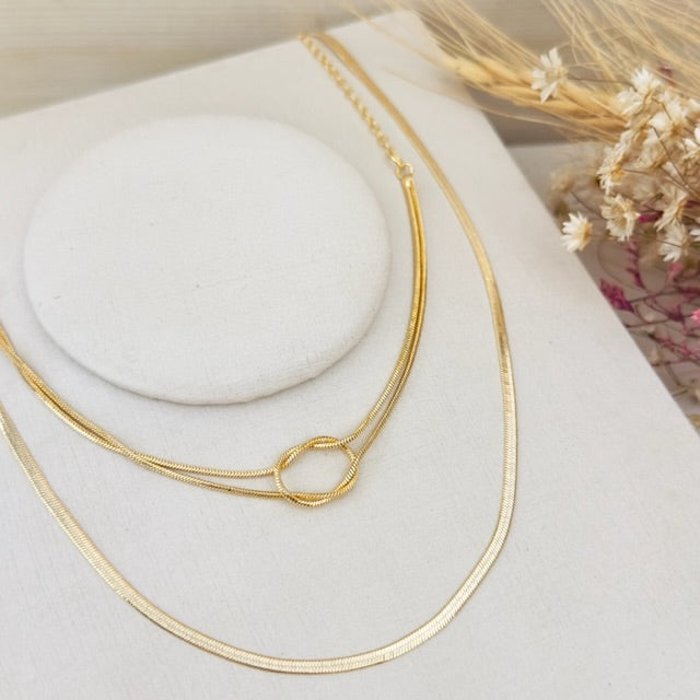 Colar Duplo Nó com Fita Dourado