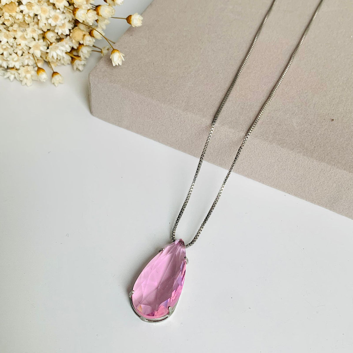 Colar Gota Palito de Zircônia Cor.:Rosa;Banho:Prata