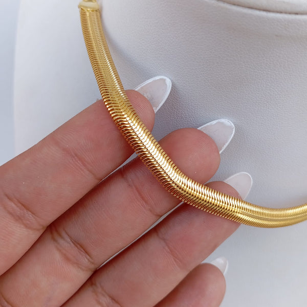 Gargantilha de Malha Dourado