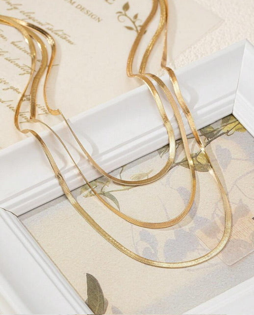 Colar Triplo Fita Dourado