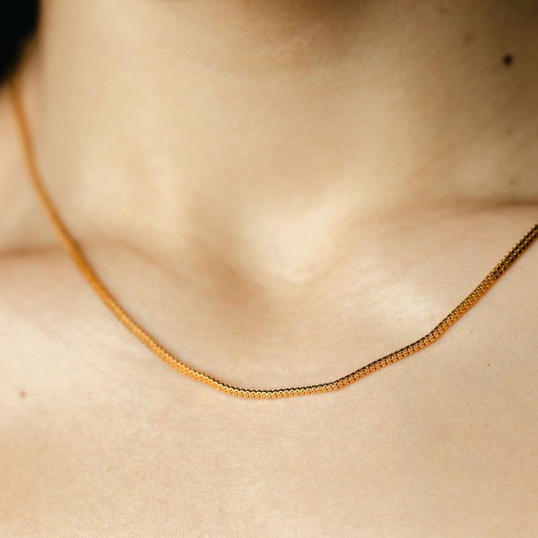Colar Veneziana Curto Duplo Dourado