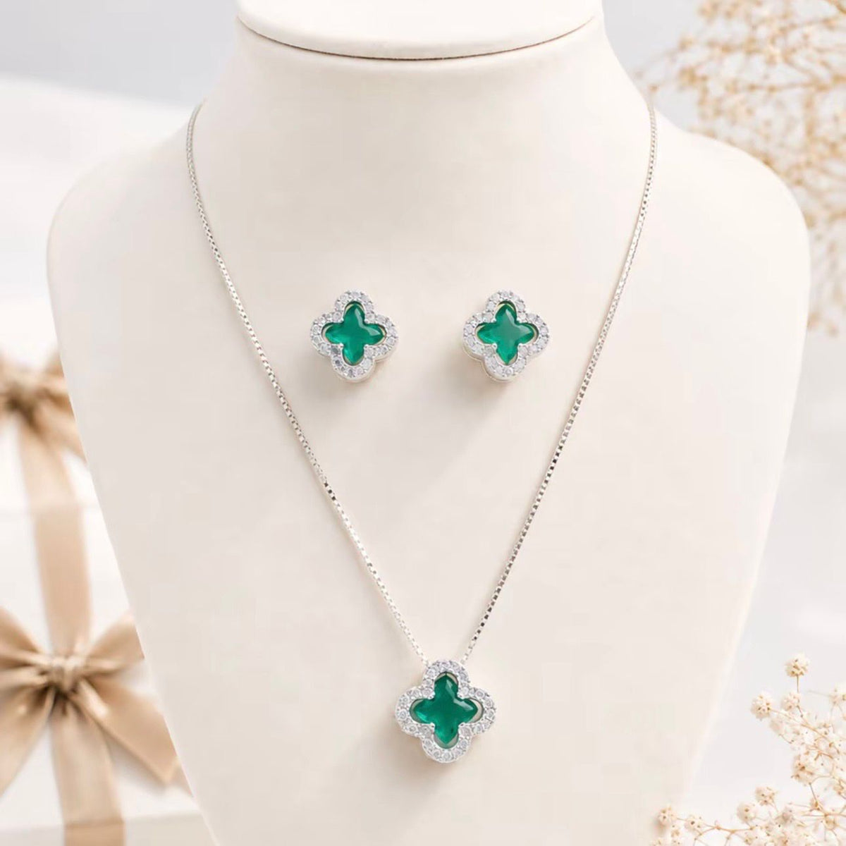 Kit Brinco e Colar Trevo de Zircônia Turmalina Banho Prata