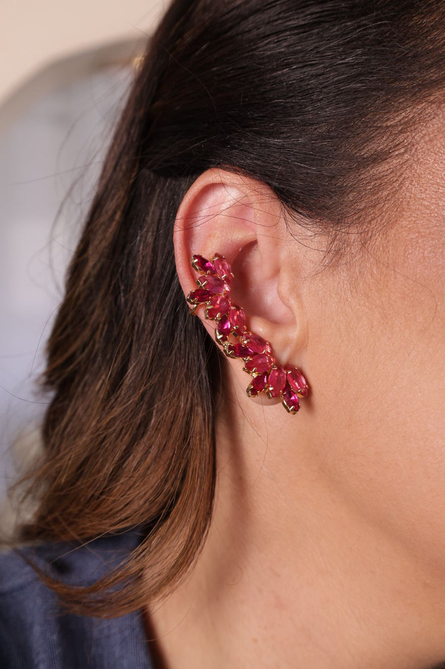 Ear Cuff de Zircônia Fúcsia Dalia Dourado