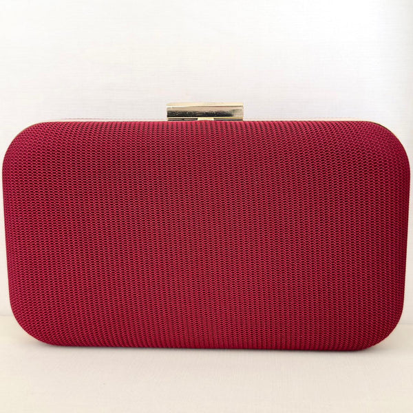 Clutch Vinho Marsala com Detalhe Dourado