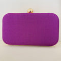 Clutch de Pano Roxo com Detalhe Dourado