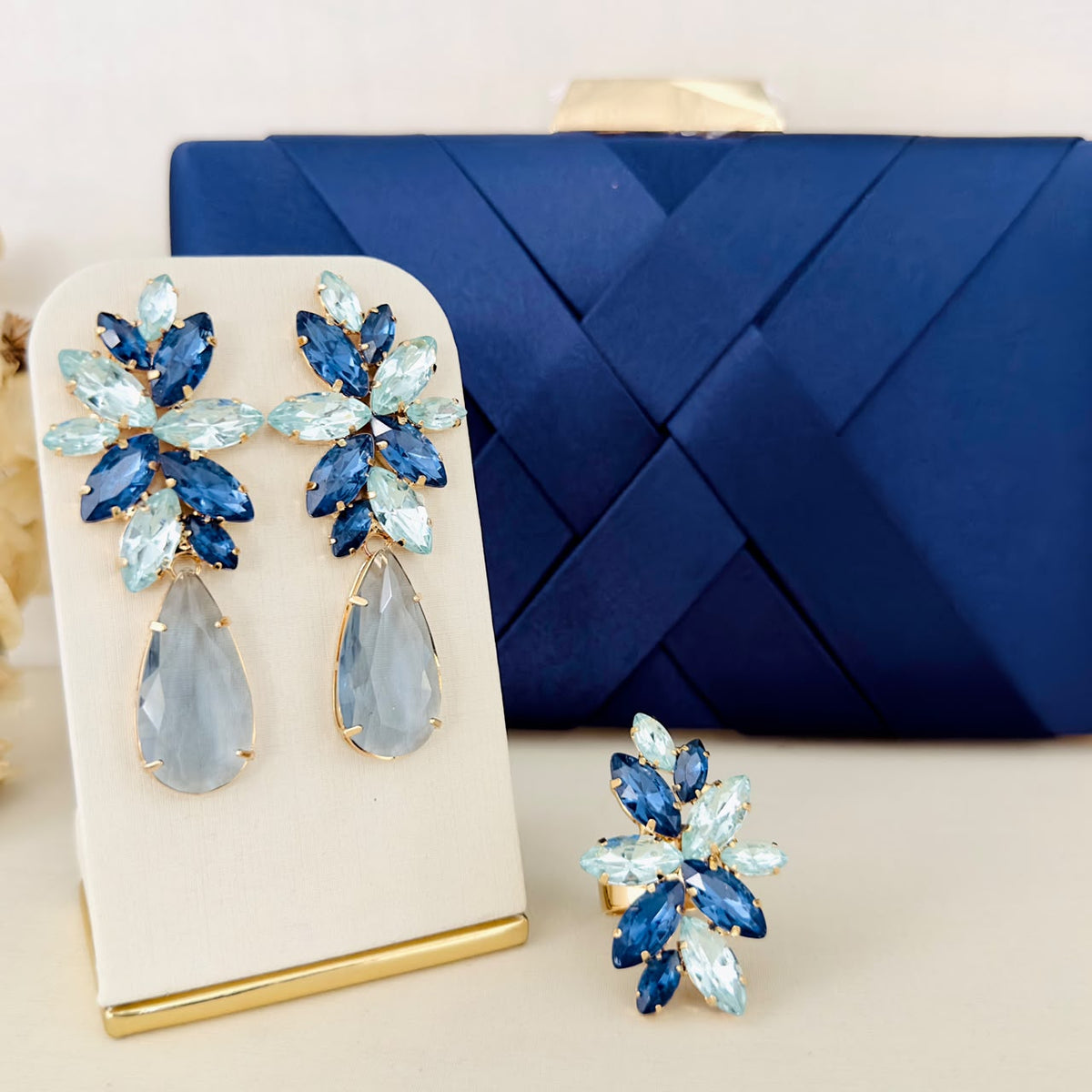 Kit Clutch, Brinco e Anel Regulável Londres Tons de Azul Banho Dourado