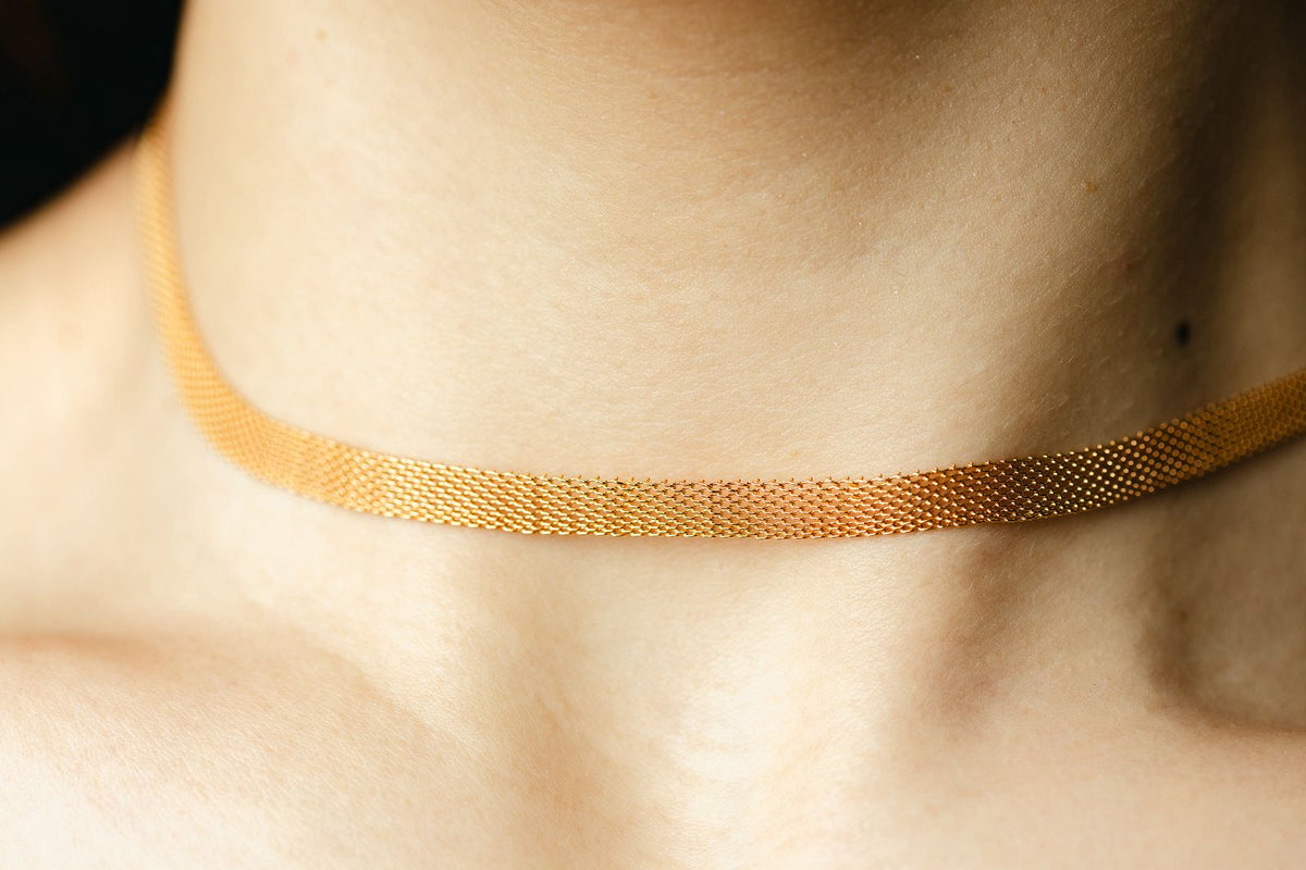 Gargantilha Tela Neutra Dourado