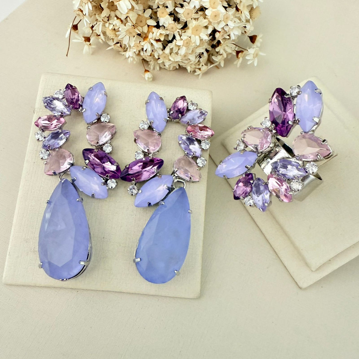 Kit Brinco e Anel Regulavel Amanda Prata Tons De Roxo