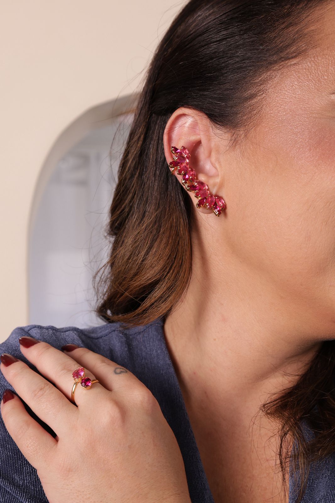 Kit Anel Regulável, Bracelete e Ear Cuff de Zircônia Fúcsia Dalia Dourado