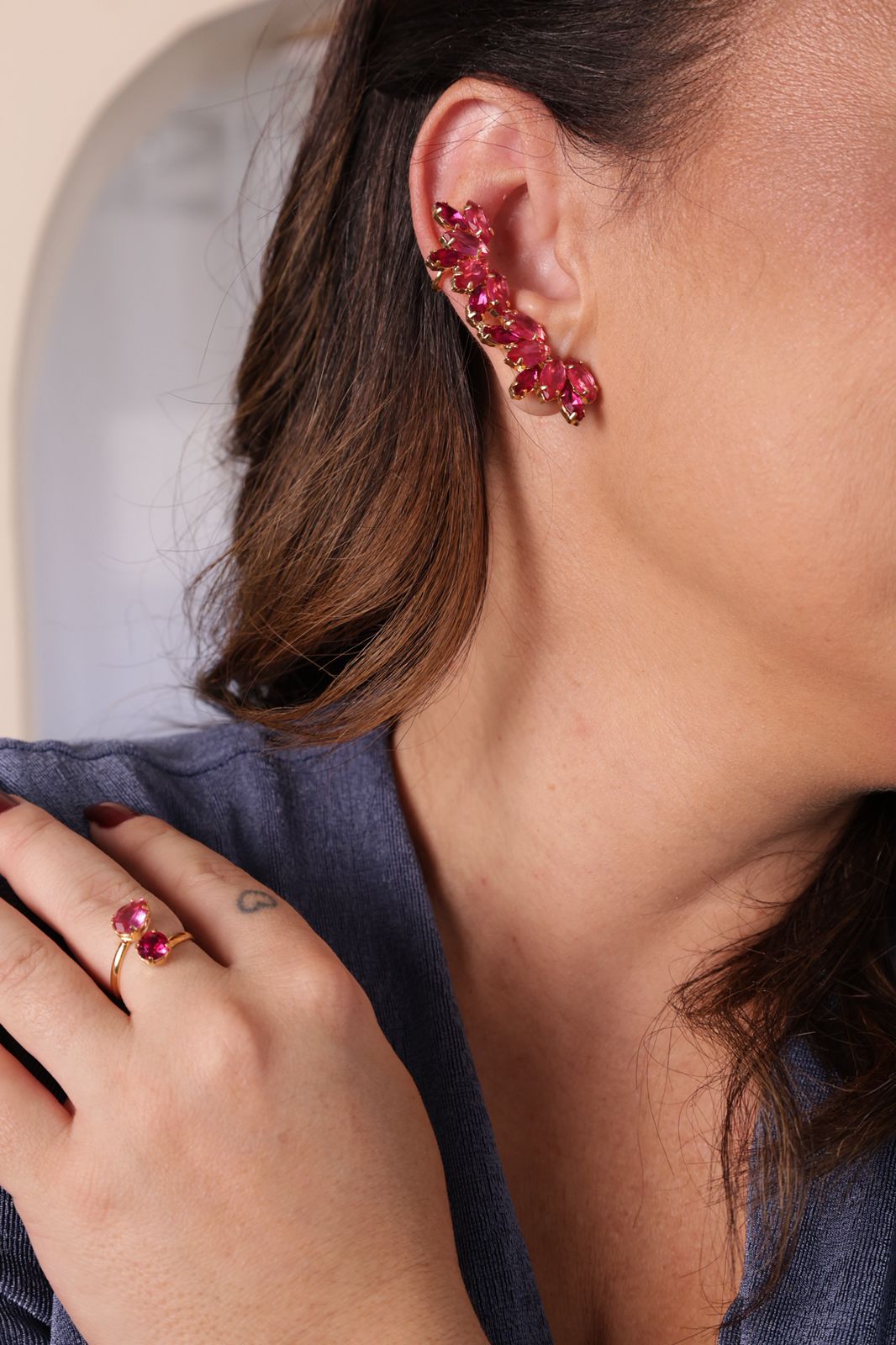 Kit Anel Regulável e Ear Cuff de Zircônia Fúcsia Dalia Dourado