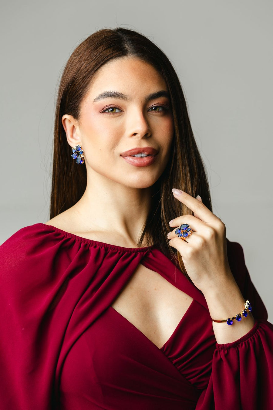 Kit Brinco, Bracelete e Anel Regulável The Bronx em Zircônia Azul Safira Banho Dourado