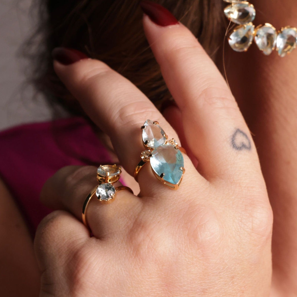 Kit Celine - 1Anel de gota, Pulseira e Brinco Redondo em Zircônia Azul Claro