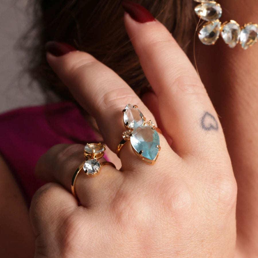 Kit Celine - 1Anel de gota, Pulseira e Brinco Redondo em Zircônia Azul Claro