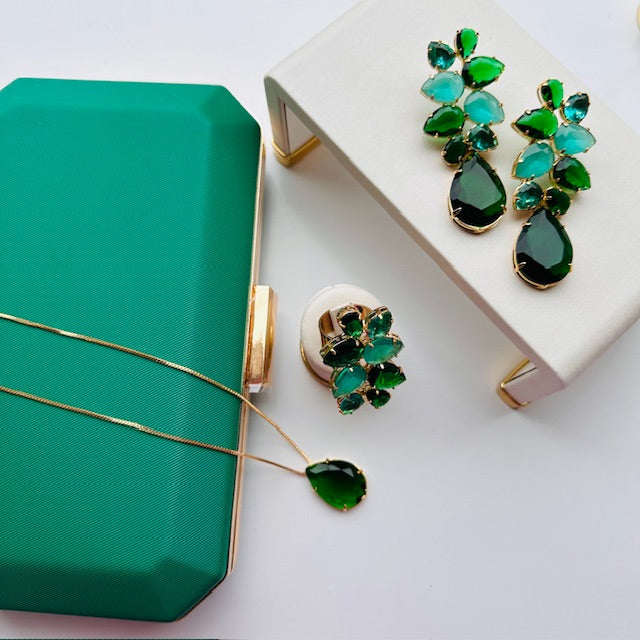 Kit Clutch, Anel Regulável, brinco e Colar Júlia tons de verde