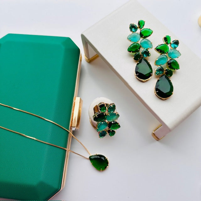 Kit Clutch, Anel Regulável, brinco e Colar Júlia tons de verde