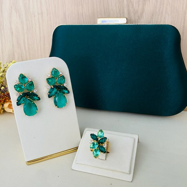 Kit Clutch, Anel Regulável e Brinco Kelly Tons de Verde Dourado