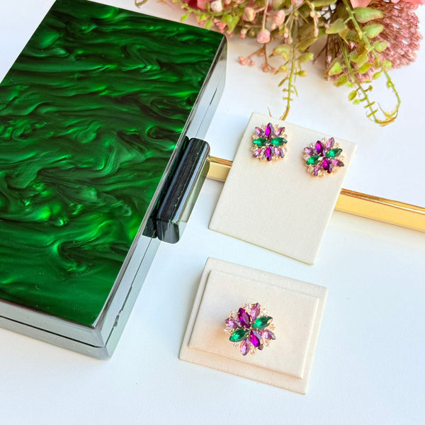 Kit Clutch, Brinco e Anel Regulável de Pedraria Esmeralda com Roxo  Soraya