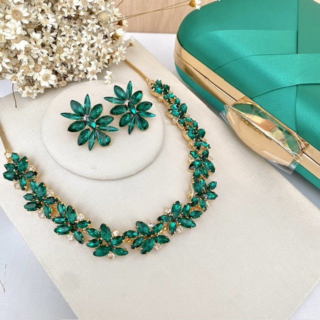 Kit Clutch, Brinco e Colar Jessy Pedraria Esmeralda Dourado