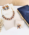 Kit Clutch, Colar, Anel e Brinco Ear Cuff Tons de Marrom e Safira Vânia