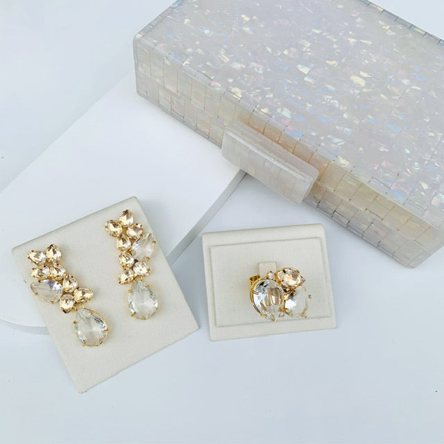 Kit Clutch de Madrepérola, Anel Regulável e Brinco Delma