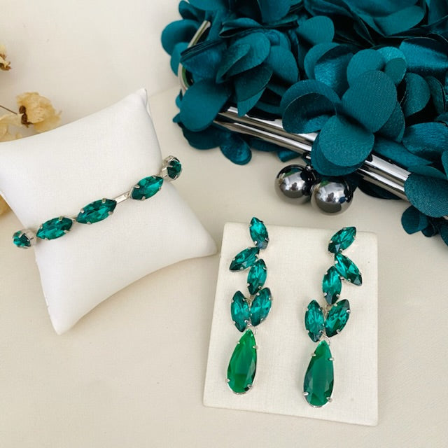 Kit Clutch Pétalas, Brinco e Bracelete Navete de Pedraria Esmeralda Prata
