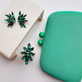 Kit Clutch Verde com Anel Regulável e Brinco Guatemala Banho Prata