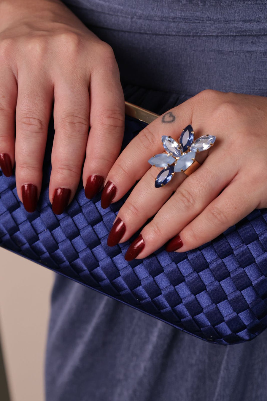 Kit Colar, Brinco, Anel e Bracelete Maria Vilma Tons de Azul Dourado