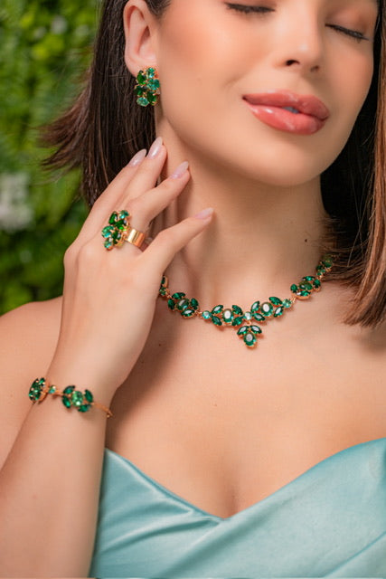 Kit Colar, Brinco, Anel e Pulseira Verde com Turmalina Jade