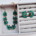 Kit Colar + Brinco de Pedraria Saigon Esmeralda