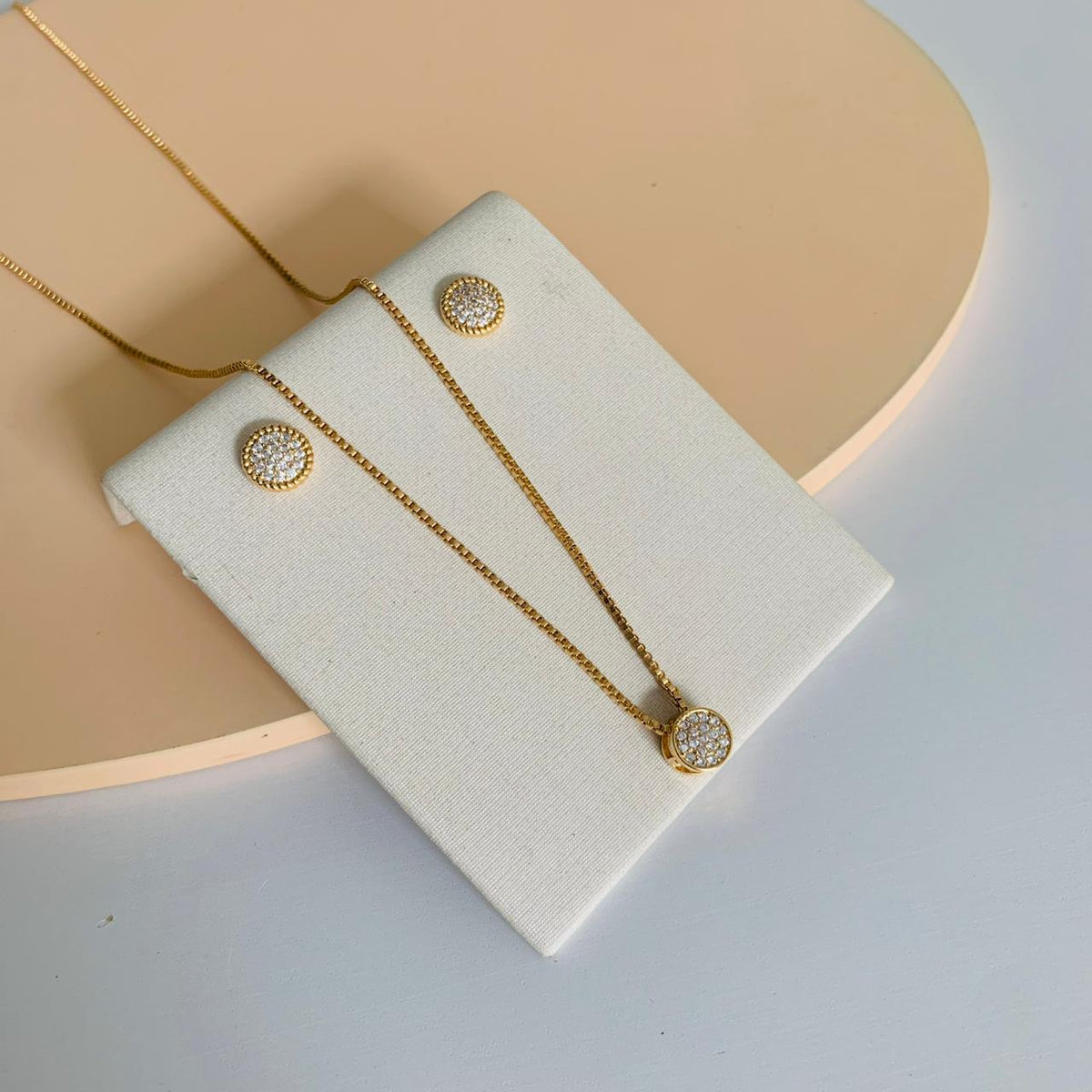 Kit Colar e Brinco Ponto de Luz de Zircônia Minimalista Dourado