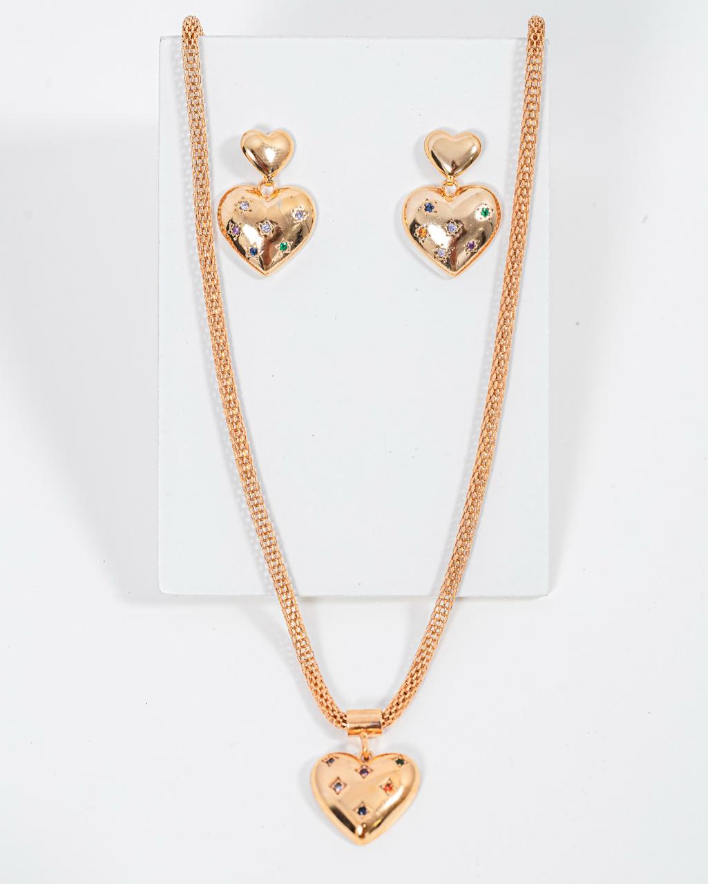 kit Colar e Brinco de Coração com Detalhes em Zircônia Collor Banho de Ouro 18k