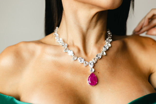 Kit Colar e Ear Curf em Prata Cristal com Fuscia Marquezine