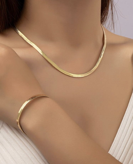Kit Colar + Pulseira de corrente Fita (escolha o banho) Cor:Dourado