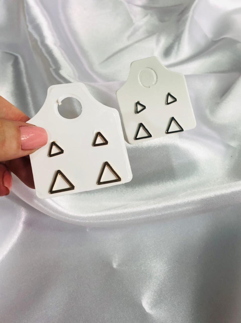 Kit com 2 Brincos  Triângulo Banho de Prata