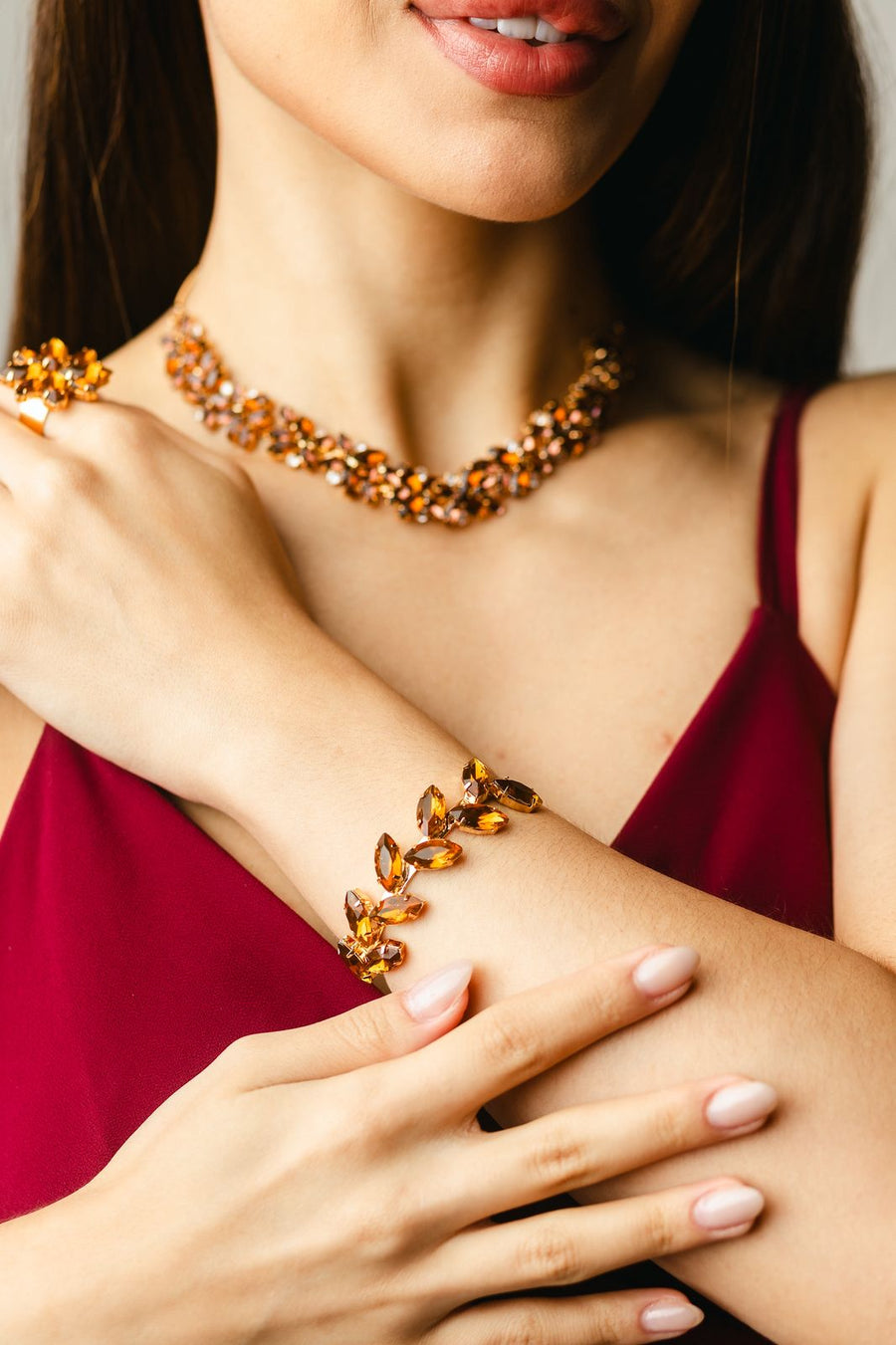 Kit Ear Curf, Colar, Bracelete e Anel Regulavel Astoria Tons de Marrom Banho Dourado