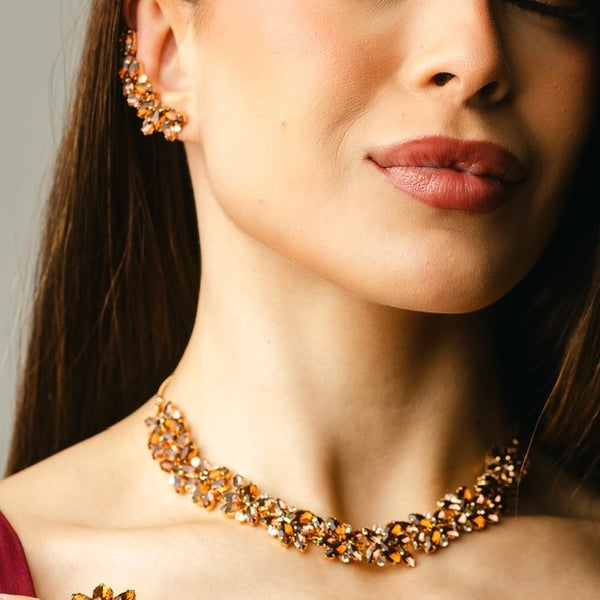 Kit Ear Curf e Colar Astoria Tons de Marrom Banho Dourado