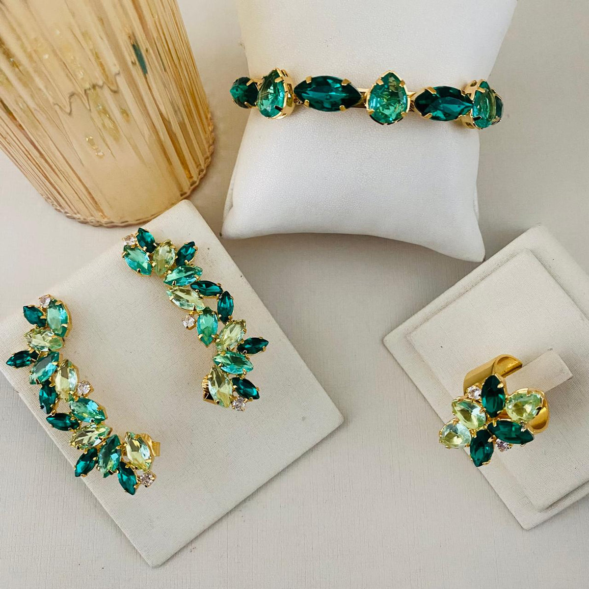 Kit Ear Kuff, Anel Regulavel e Bracelete Dalia De Zirconia Tons De Verde