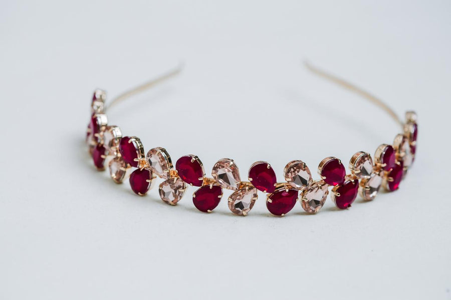 Tiara de Pedraria Aline